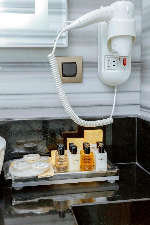 Manors Hotel Istanbul Bagian luar foto